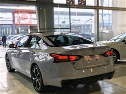 نيسان ألتيما